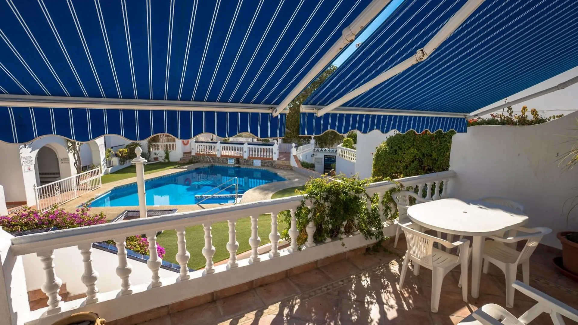 Bajamar II 1 Menyber Villa Nerja Spain